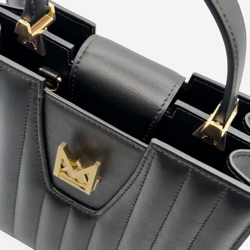 Sac M24/20 par MAES Paris - vue de détail [color:noir,black][finish:doré,gold]