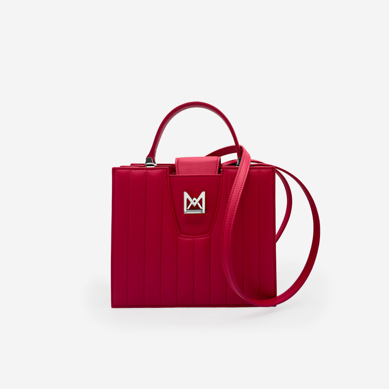 Sac M24/20 par MAES Paris - vue de face avec bandoulière [color:rose rubis,pink ruby][finish:argenté,silver]