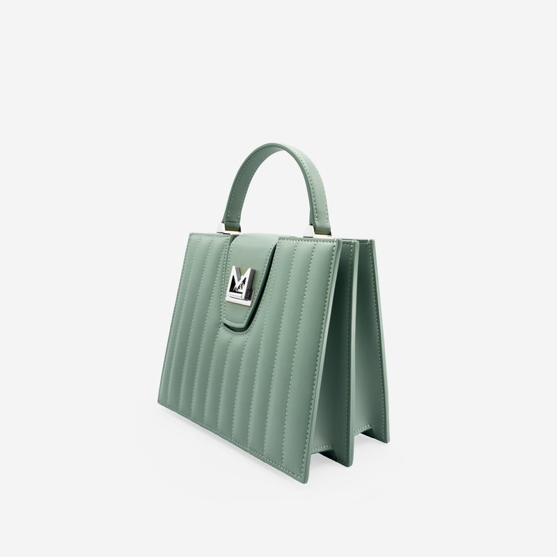 Sac M24/20 par MAES Paris - vue de profil [color:vert sauge, sage green][finish:argenté,silver]