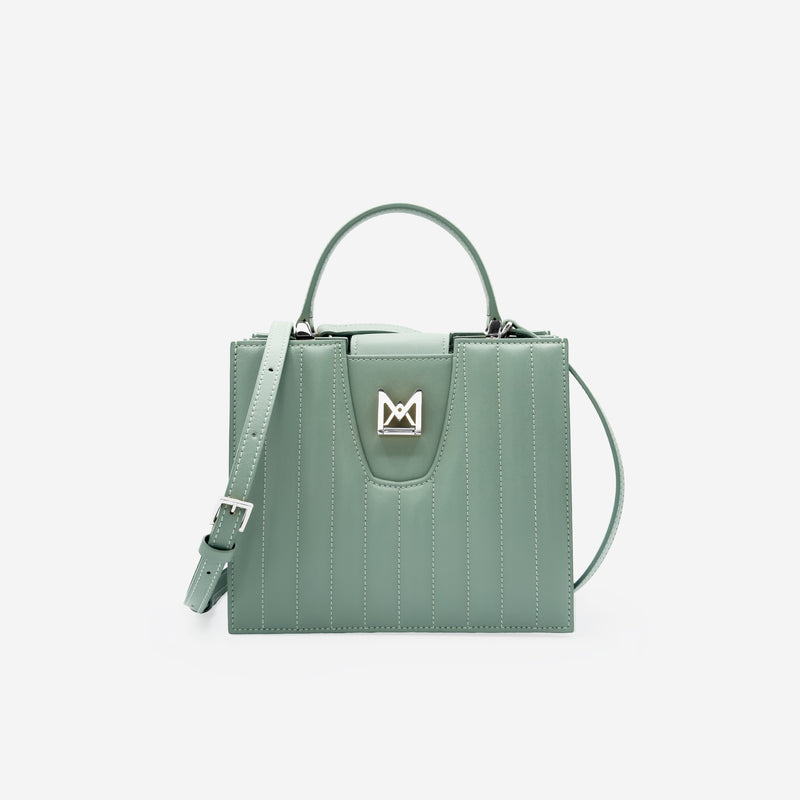Sac M24/20 par MAES Paris - vue de face avec bandoulière [color:vert sauge, sage green][finish:argenté,silver]