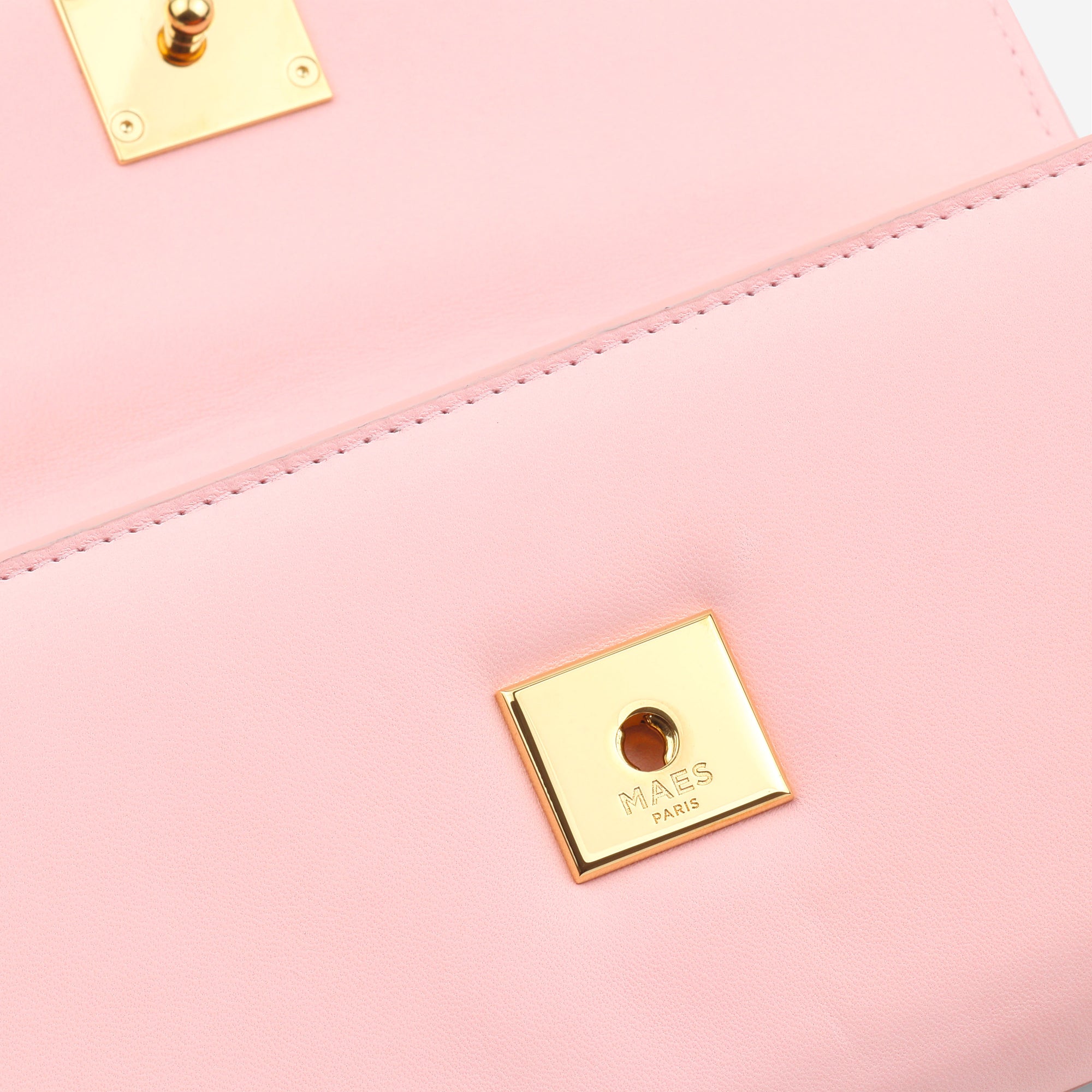sac à main M1_01 en cuir d'agneau upcyclé couleur rose - zoom sur le fermoir