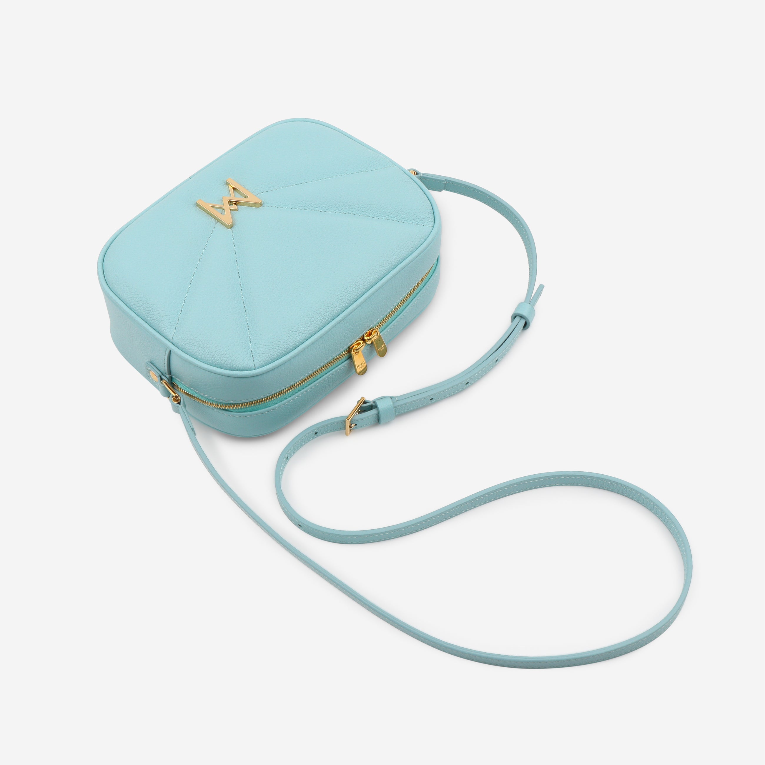 Sac à main M1_03 en cuir de vachette upcyclé couleur céladon vu par dessus [color:celadon,céladon]