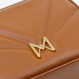 Sac à main M1_03 en M_MAT_cactus camel - zoom sur le double M