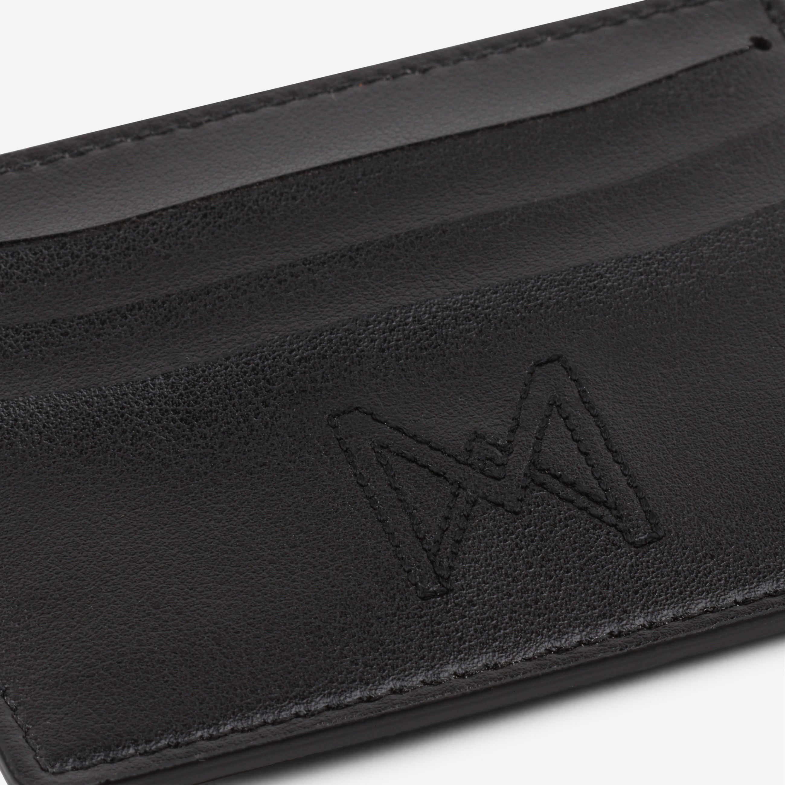 MAES Paris - Porte-cartes M24 en matière végane issue de mycélium - zoom [color:noir,black]