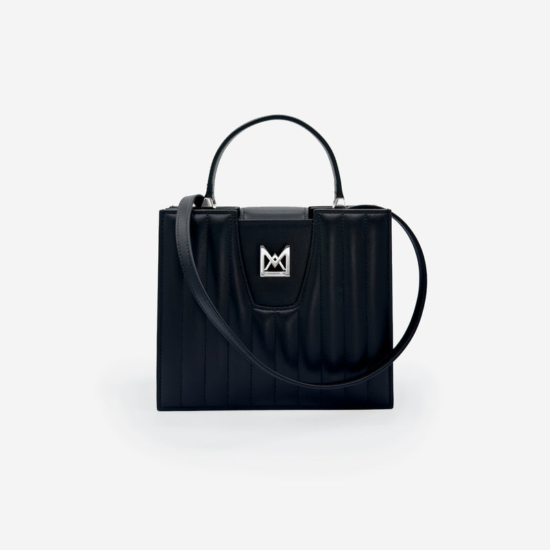 Sac M24/20 par MAES Paris - vue avec bandoulière [color:noir,black][finish:argenté,silver]