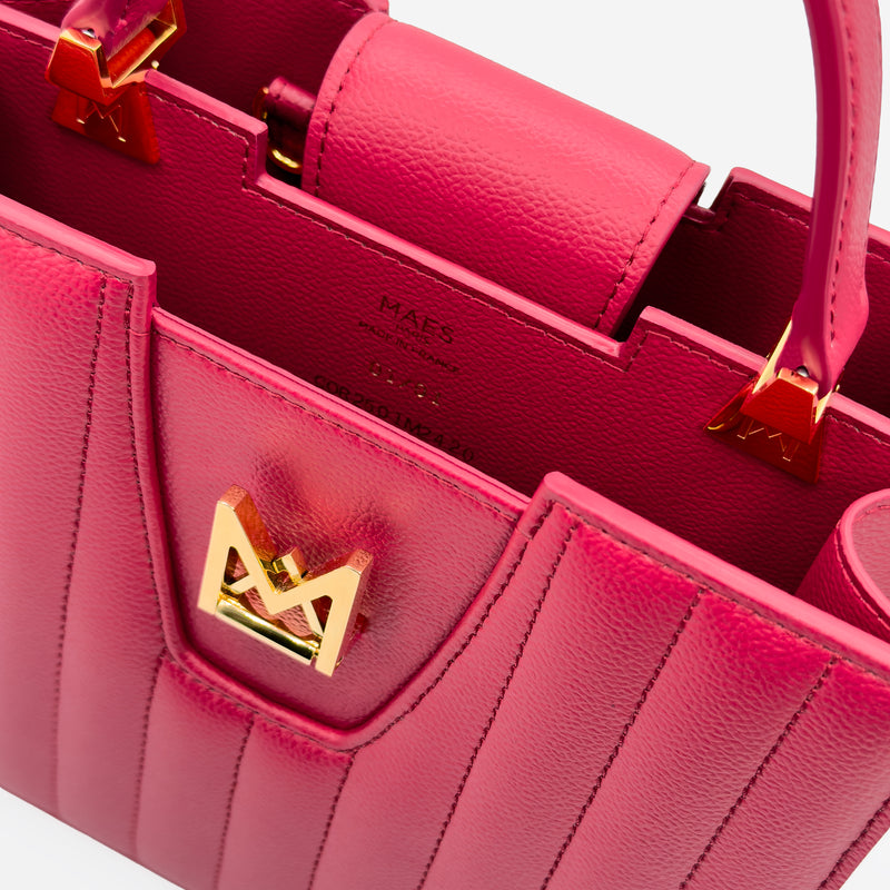 MAES Paris, sac M24/20 en M_MAT_mycelium Rose Rubis et Or - détails [color:rose rubis,pink ruby][finish:doré,gold]