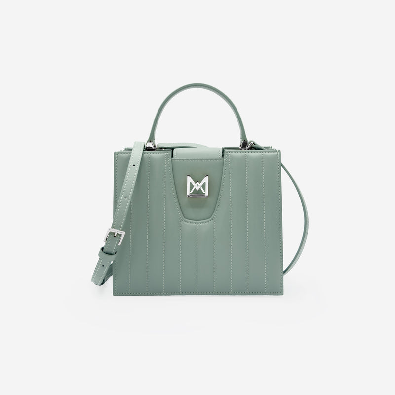 Sac M24/20 par MAES Paris - vue avec bandoulière [color:vert sauge, sage green][finish:argenté,silver]