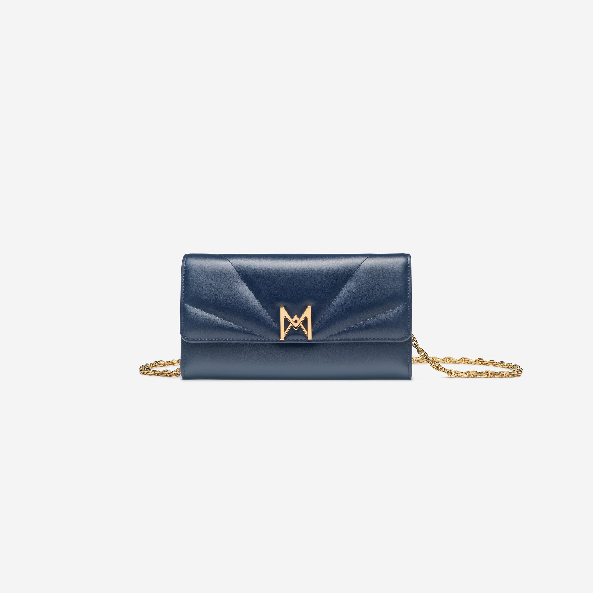 Pochette avec chaine M1_02 bleu nuit vue de face - MAES Paris, Haute Maroquinerie innovante & responsable [color:bleu nuit,night blue]